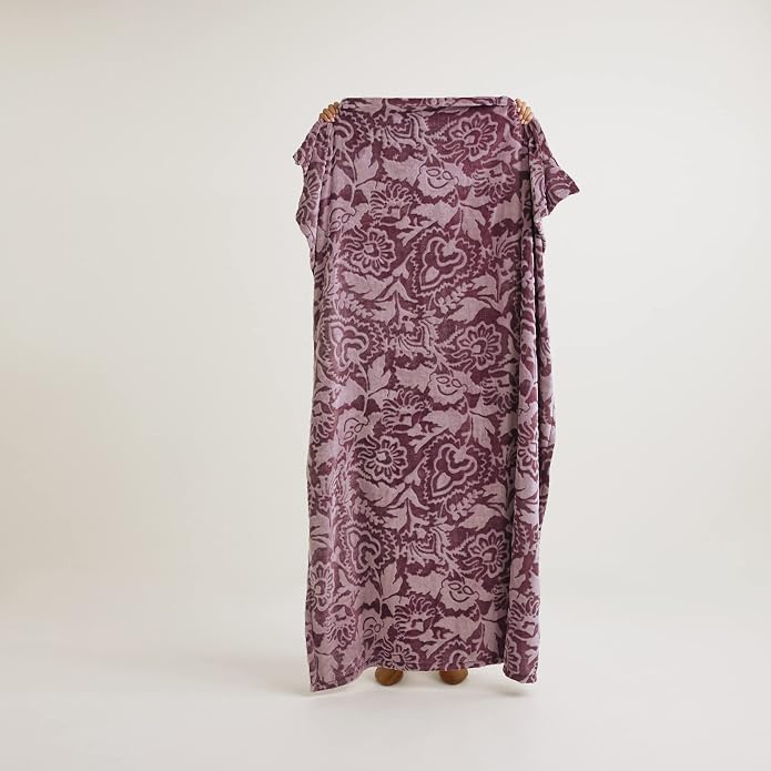 Vera Bradley Women's Fleece Throw Blanket – Soft Plush Blanket for Couch, Bedroom & Home Décor
