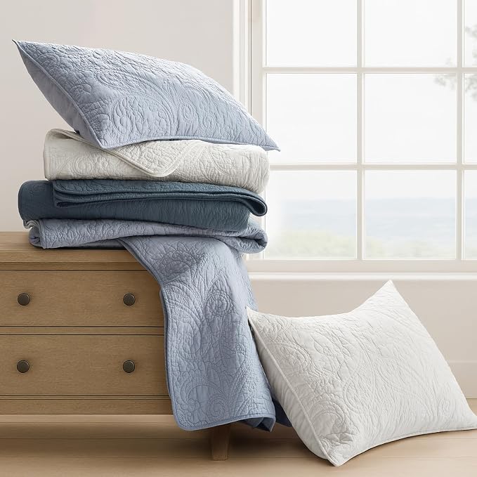 EVERGRACEHOME 100% Cotton Paisley Quilt Set, Oversized King, Bright White | Prewashed for Softness, Year-Round Breathability, Gift-Ready Box, Matelasse-style Quilted Coverlet, 3 Piece Set with 2 Shams