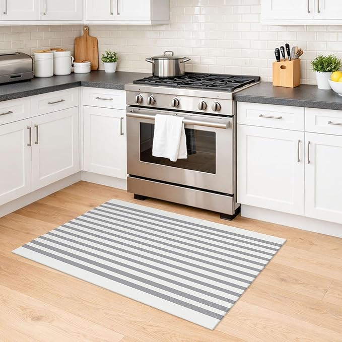 KILOCOCO Striped Rug 2.3'x3.6' Indoor Outdoor Front Door Mat, Grey White | Cotton Washable Striped Front Porch Rug, Woven Layered Doormats, Welcome Mat for Entryway, Low Pile Kitchen Rugs