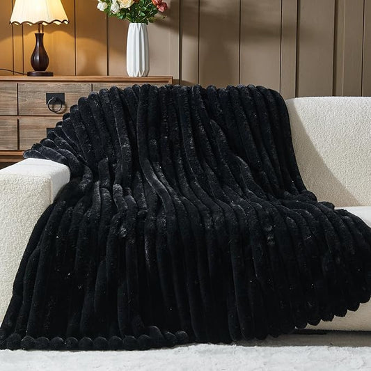 NEWCOSPLAY Faux Fur Ribbed Throw Blanket for Couch, Black, 50"x60" | Plush Soft Thick Warm Blanket for Couch Sofa Bed 850GSM, Fluffy Cozy Luxury Decorative Throw, Gift for Women Men