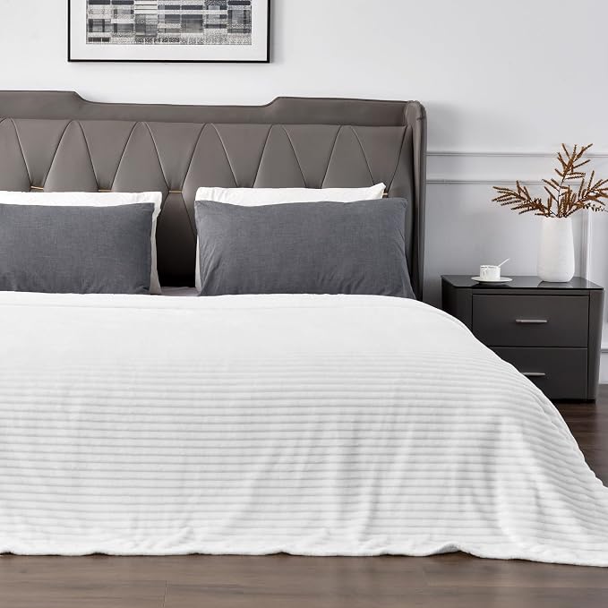 BEDELITE 3D Ribbed Jacquard White Blankets Queen Size for Bed, 90x90 Inch | Soft Warm Decorative Fluffy Blanket, Cozy Fuzzy Lightweight Plush Fleece Throw Blankets for Bed, Room Decor, Gift for Women