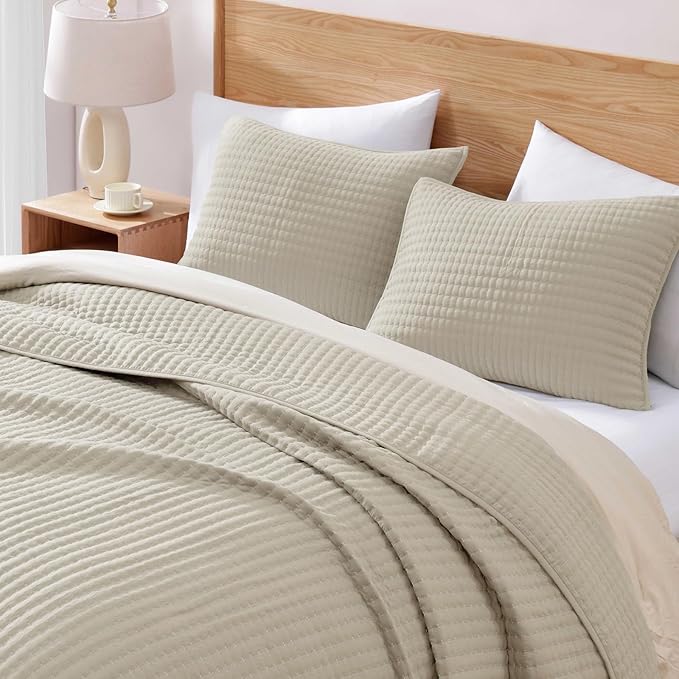 Queen Quilt Lightweight Bedspreads Oatmeal Queen Size Quilt Bedding Set | Soft Neutral Coverlet with 2 Pillow Shams for All Seasons, Suitable for Bed, Couch, 3 Pieces, 90"x94"