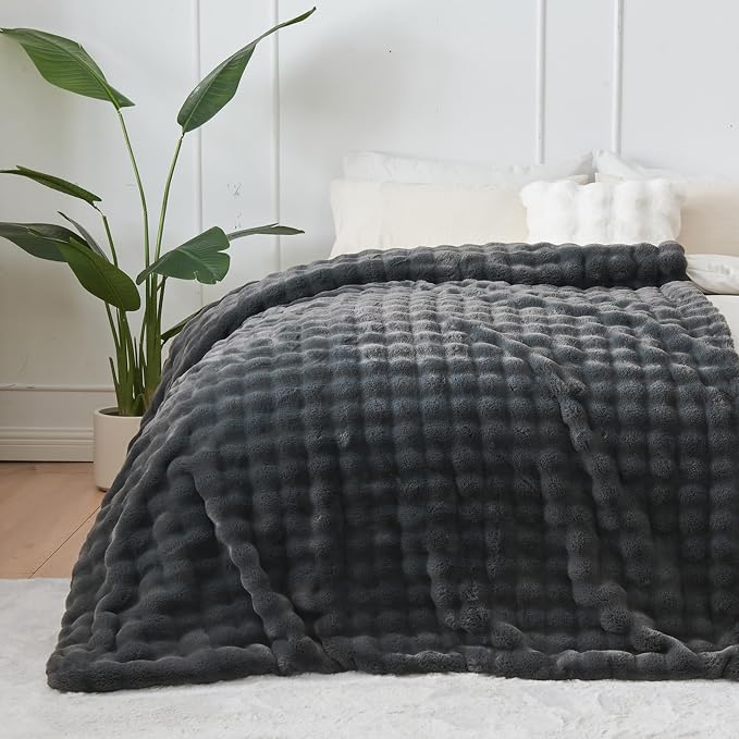 NEWCOSPLAY Faux Fur Fluffy Bubble Twin Blanket for Couch, Grey, 60"x80" | Soft Thick Warm Bubble Blanket for Couch Sofa Bed 550GSM, Plush Cozy Luxury Decorative Throw, Gift for Women Men