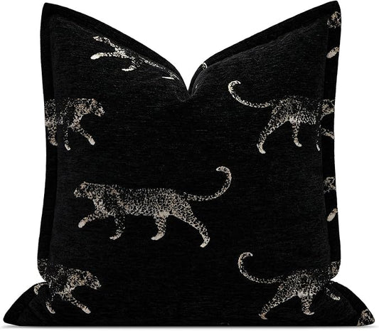 Throw Pillow Cushion Cover 18x18, Double Sided Tiger Pattern Jacquard Pillow Covers, Soft Animal Style Decorative Square Pillow Cover for Bed Couch Sofa Living Room Bedroom