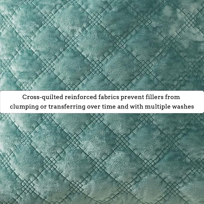 Throw Pillow Cover 18x18 1 Piece Velvet Square Pillowcase Soft Skin-Friendly Cross Process Decorative Farmhouse Cushion Covers for Couch Sofa Bedroom Living Room,Turquoise
