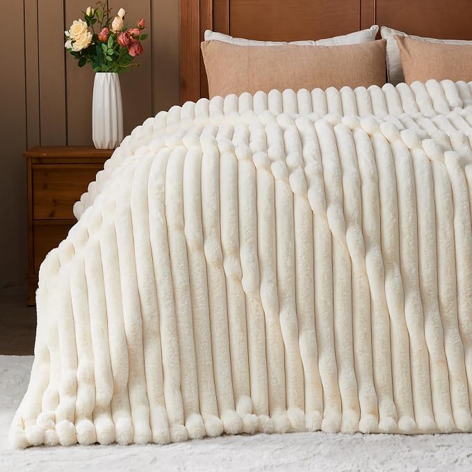 NEWCOSPLAY Faux Fur Ribbed Throw Blanket for Couch, Ivory, 50"x60" | Plush Soft Thick Warm Blanket for Couch Sofa Bed 850GSM, Fluffy Cozy Luxury Decorative Throw, Gift for Women Men