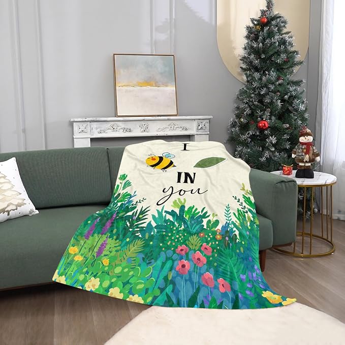 I Believe in You Whimsical Bee & Garden Inspirational Blanket - Soft Cozy Fleece Throw for Encouragement, Gift for Friends Family, Motivational Home Decor for Couch Bed