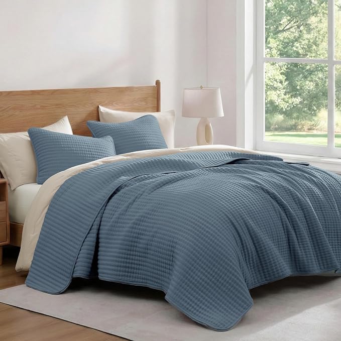 King Size Quilt-Lightweight Bedspreads Blue King Quilt Bedding Set | Soft Coverlet with 2 Pillow Shams for All Seasons, Suitable for Bed, Couch, 3 Pieces, 106"x94"