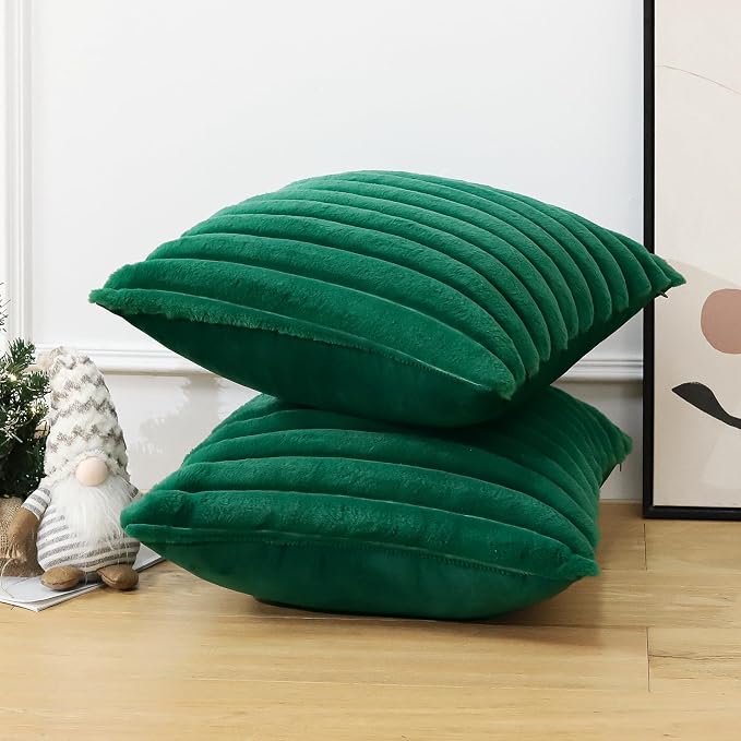 Soleebee Set of 2 Throw Pillow Covers Soft Cozy Velvet Pillowcase Faux Rabbit Fur Cover for Couch Sofa Bed Chair Home Decorative Pillows Cover (20x20 Inch, Christmas Green)