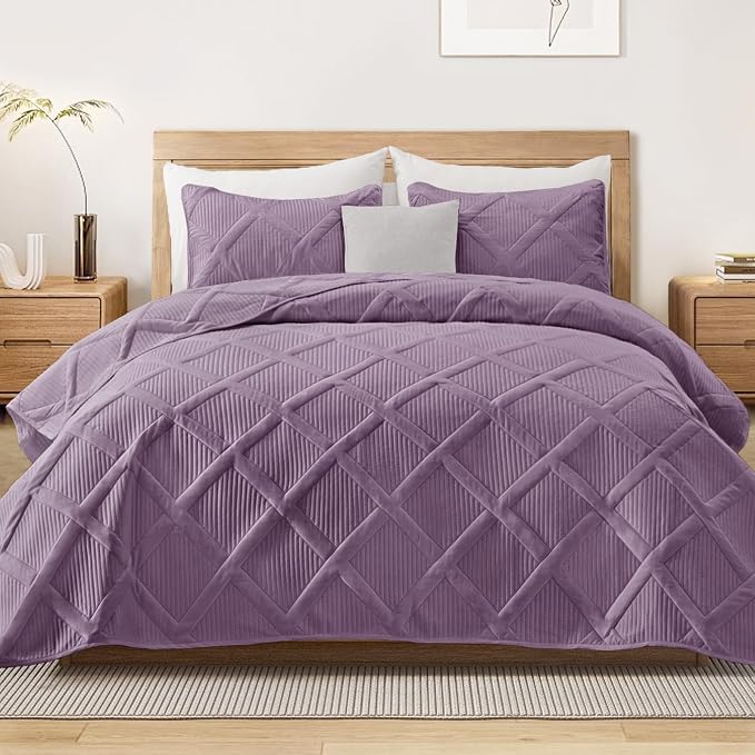 Exclusivo Mezcla Twin Size Quilt Set, Dusty Lavender | Soft Bedspreads with 1 Pillow Sham, Modern Striped Pattern, Lightweight Bedding Set Coverlets for All Seasons, 68x88 Inch