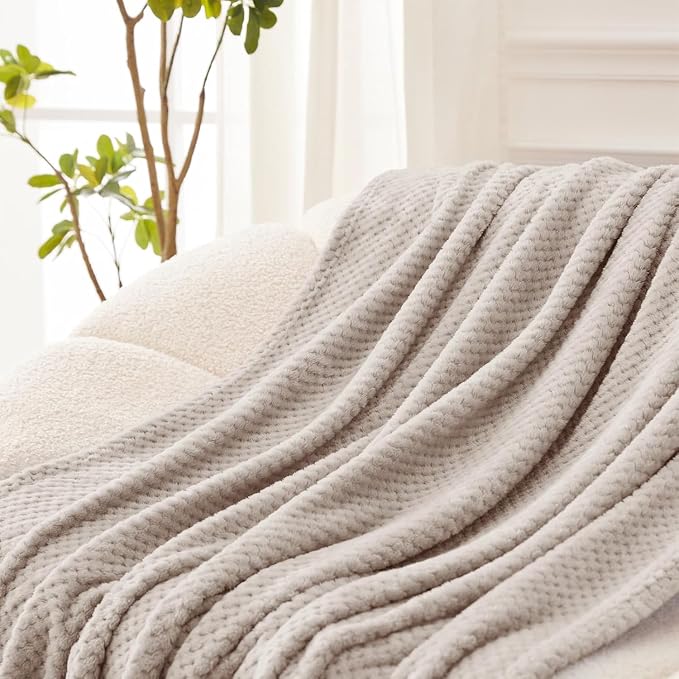 Exclusivo Mezcla Soft Waffle Fleece Bed Blanket Twin XL Size, Tan | Lightweight Plush Blanket for Bed, Couch, Sofa, Cozy Fluffy Design for Bedroom, Guest Room, All Season, 90x66 Inches