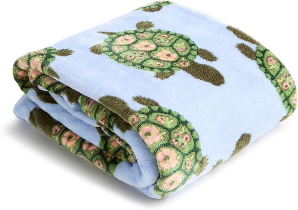 Vera Bradley Women's Fleece Throw Blanket – Soft Plush Blanket for Couch, Bedroom & Home Décor