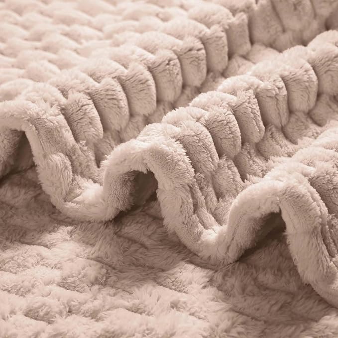 Excervent Hexagon Jacquard Throw Blanket for Kids, 40x50 Inches, Camel | Decorative Fuzzy Flannel Fleece Throw Blanket for Sofa, Super Soft Cozy Gifts for Kids & Pets, Suitable for All Seasons