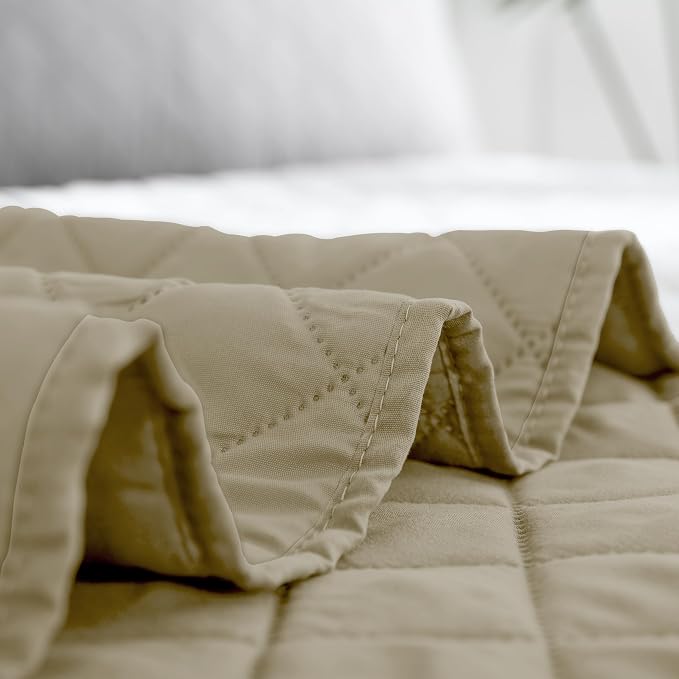 Easy-Going Reversible Quilt Set Full/Queen, Bedspread with 2 Shams | Beige/Beige, Lightweight Microfiber Bed Comforter, 1 Quilt + 2 Pillow Shams, All-Season Coverlets for Bedroom