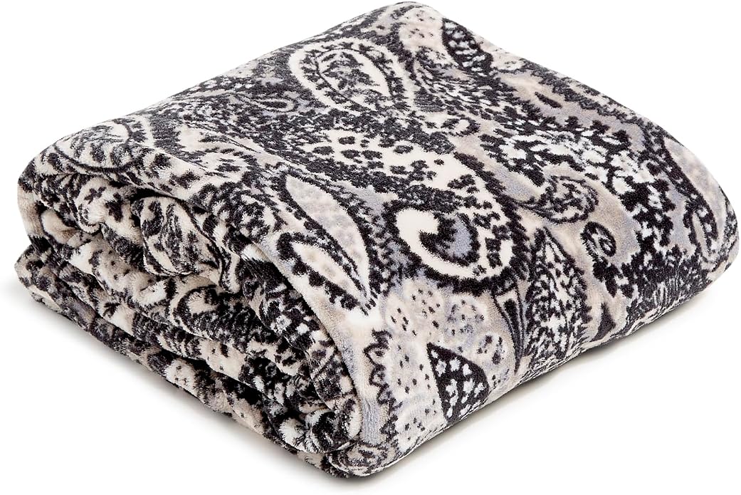 Vera Bradley Women's Fleece Throw Blanket – Soft Plush Blanket for Couch, Bedroom & Home Décor