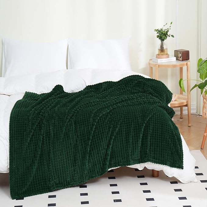 Puncuntex Fleece Throw Blanket Dark Green 60"×80" with Square Grid Design | Super Soft Plush Cozy Flannel Throw Blanket Luxury for Couch Sofa Chair