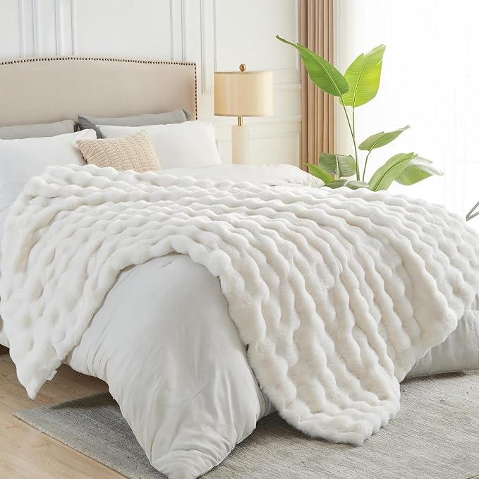 NEWCOSPLAY Faux Fur Thick Bubble Twin Blanket for Couch, Ivory, 60"x80" | Luxury Fluffy Thick Warm Bubble Blanket for Couch Sofa Bed 1000GSM, Soft Plush Cozy Decorative Throw, Gift for Women Men