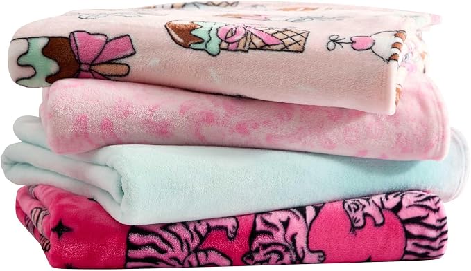 Betsey Johnson - Blanket, Buttery-Soft Throw Blanket for Couch or Bed, Boldly Plush & Oversized Bedding (Ombre Blue, 50" x 70")