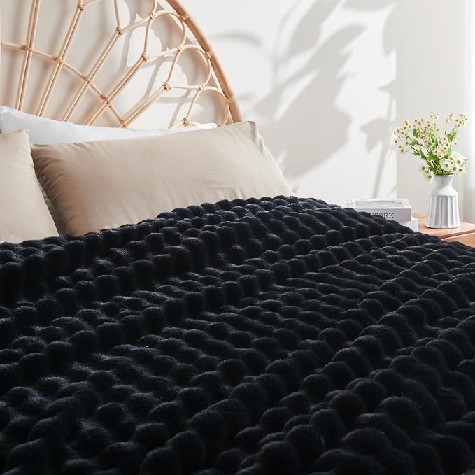 NEWCOSPLAY Faux Fur Fluffy Bubble Twin Blanket for Couch, Black, 60"x80" | Soft Thick Warm Bubble Blanket for Couch Sofa Bed 550GSM, Plush Cozy Luxury Decorative Throw, Gift for Women Men