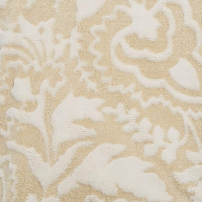 Vera Bradley Women's Fleece Throw Blanket – Soft Plush Blanket for Couch, Bedroom & Home Décor
