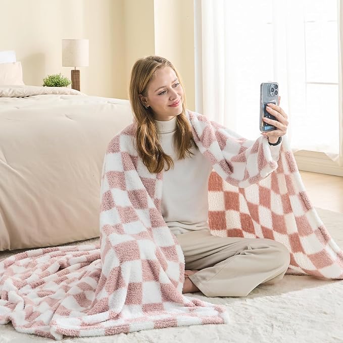 NEWCOSPLAY Knitted Throw Blanket for Couch Sofa Bed, Pink White, 50"x60" | Super Soft Plush, Fuzzy Fluffy Microfiber, Lightweight Cozy Blanket for Room Decor, All Season Use