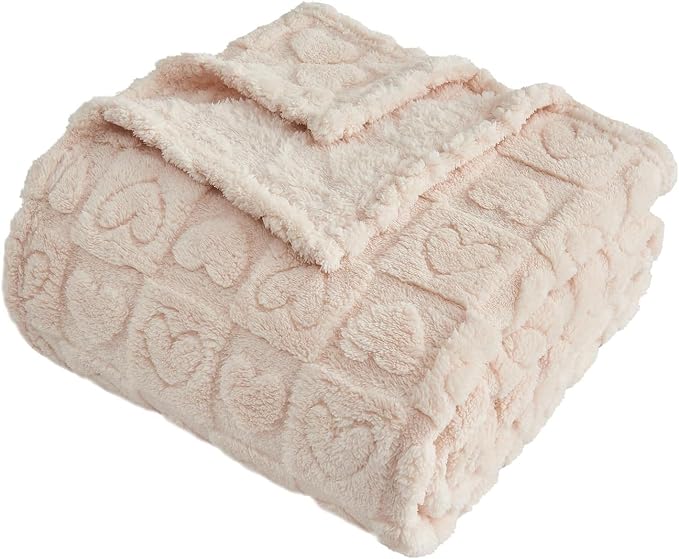 FY FIBER HOUSE Throw Blankets with Heart Checkered,Soft Warm Blankets for Lover Mom Father Gifts,Washable Lightweight Fuzzy Blanket for Couch Sofa Bed Office All Season(Beige,60"x80")