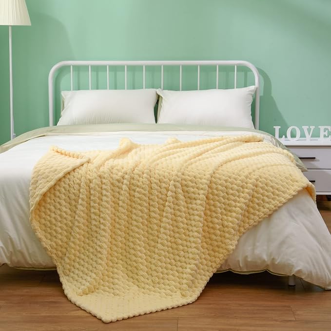 Excervent Hexagon Jacquard Throw Blanket for Bed, 50x70 Inch, Light Yellow | Decorative Fuzzy Flannel Fleece Throw Blanket for Sofa Bed Couch, Super Soft Cozy, Suitable for All Seasons