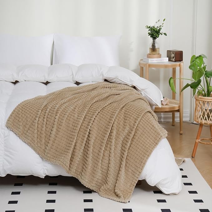 Puncuntex Fleece Throw Blanket Khaki 108"×90" with Square Grid Design | Super Soft Plush Cozy Flannel Throw Blanket Luxury for Couch Sofa Chair