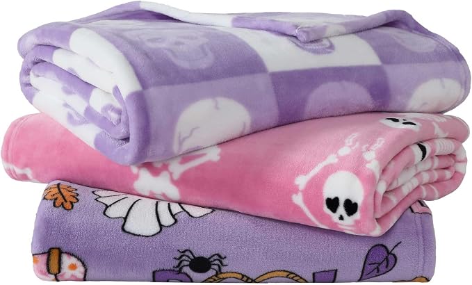 Betsey Johnson - Blanket, Buttery-Soft Throw Blanket for Couch or Bed, Boldly Plush & Oversized Bedding (Howdy Ghouls Purple, 50" x 70")