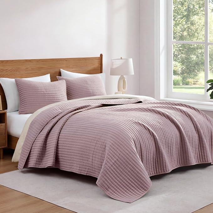 King Size Quilt-Lightweight Bedspreads Dusty Mauve King Quilt Bedding Set | Soft Coverlet with 2 Pillow Shams for All Seasons, Suitable for Bed, Couch, 3 Pieces, 106"x94"