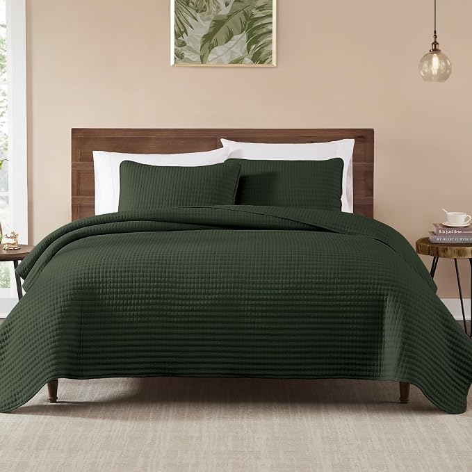 King Size Quilt-Lightweight Bedspreads Dark Green King Quilt Bedding Set | Soft Coverlet with 2 Pillow Shams for All Seasons, Suitable for Bed, Couch, 3 Pieces, 106"x94"