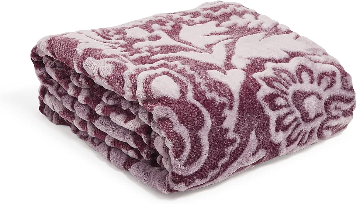 Vera Bradley Women's Fleece Throw Blanket – Soft Plush Blanket for Couch, Bedroom & Home Décor