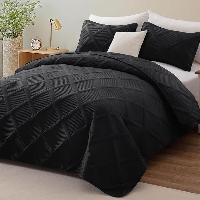 Exclusivo Mezcla Quilts Queen Size, Black | Soft Bedspreads with 2 Pillow Shams, Modern Striped Pattern, Lightweight Bedding Set Coverlets for All Seasons, 90x96 Inch