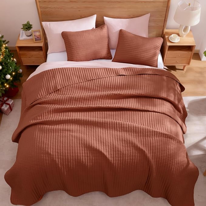 WRENSONGE Queen Quilt-Lightweight Bedspreads Queen Size Quilt Bedding Set | Soft Coverlet with 2 Pillow Shams for All Seasons, Suitable for Bed, Couch, 3 Pieces, 90"x94"