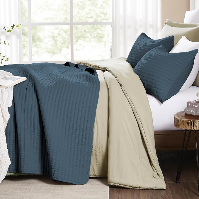King Size Quilt-Lightweight Navy Blue Bedspreads King Quilt Bedding Set | Soft Coverlet with 2 Pillow Shams for All Seasons, Suitable for Bed, Couch, 3 Pieces, 106"x94"