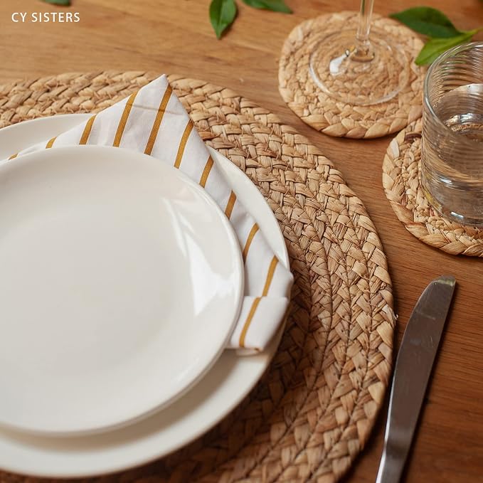 Round Placemats Set of 8 with 8 Coasters Natural Water Hyacinth Woven Placemats Farmhouse Braided Place Mats Boho Straw Placemat Wipeable Wicker Outdoor Place Mats for Patio Table 13.4''