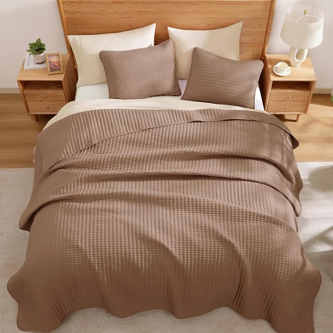 King Size Quilt-Lightweight Bedspreads Brown King Quilt Bedding Set | Soft Coverlet with 2 Pillow Shams for All Seasons, Suitable for Bed, Couch, 3 Pieces, 106"x94"