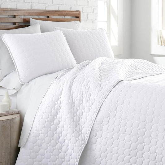 Southshore Fine Living, Inc. White Quilts Queen Size Set, Lightweight Summer Bedspread with 2 Quilted Pillow Shams, Cozy, Soft Circle-Stitch Design, Queen Size/Full Size, White