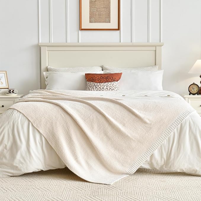 Chunky Knit Boucle Throw Blanket, Soft Washable Coastal Blanket for Bed Couch, Lightweight Cozy Oversized Feather Knit Blanket Indoor Outdoor for Sofa (Ivory White, Twin 60"x80")