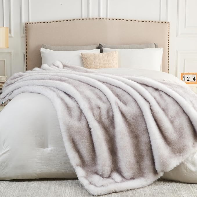 NEWCOSPLAY Faux Fur Thick Twin Blanket for Couch, Grey White, 60"x80" | Luxury Fluffy Thick Warm Blanket for Couch Sofa Bed 1000GSM, Soft Plush Cozy Decorative Throw, Gift for Women Men