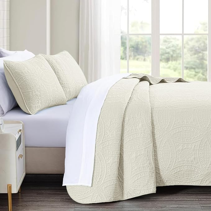 akkialla Full/Queen Quilt Set,Cream Lightweight Bedspread with Coin Pattern, Soft Microfiber Coverlet for All Seasons, Contemporary Decorative Bedding (1 Quilt, 2 Pillow Shams)