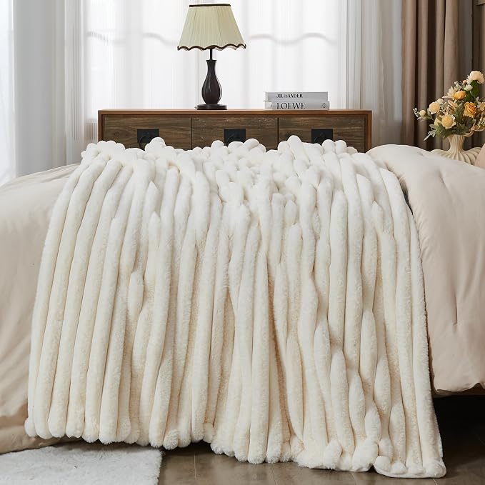 NEWCOSPLAY Faux Fur Ribbed Throw Blanket for Couch, Ivory, 50"x60" | Plush Soft Thick Warm Blanket for Couch Sofa Bed 850GSM, Fluffy Cozy Luxury Decorative Throw, Gift for Women Men