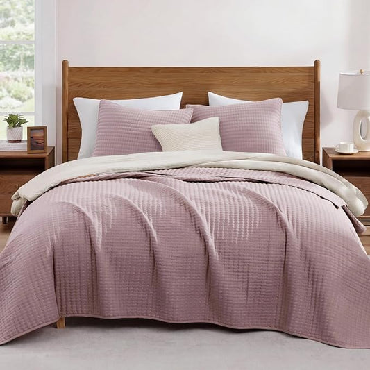 King Size Quilt-Lightweight Bedspreads Dusty Mauve King Quilt Bedding Set | Soft Coverlet with 2 Pillow Shams for All Seasons, Suitable for Bed, Couch, 3 Pieces, 106"x94"