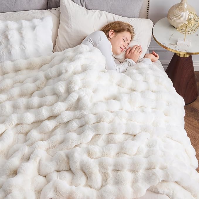 NEWCOSPLAY Faux Fur Thick Bubble Twin Blanket for Couch, Ivory, 60"x80" | Luxury Fluffy Thick Warm Bubble Blanket for Couch Sofa Bed 1000GSM, Soft Plush Cozy Decorative Throw, Gift for Women Men