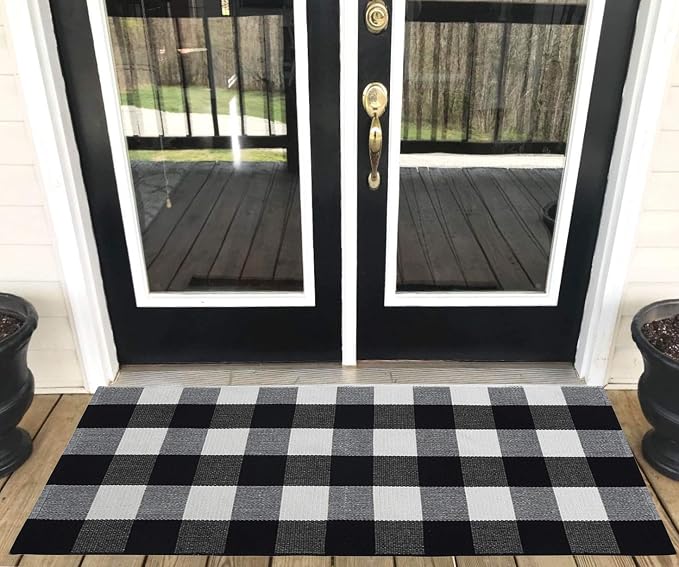 LEVINIS Buffalo Plaid Outdoor Rug - Retro Farmhouse Tartan Checkered Door Mat Black and White Hand-Woven Washable Floor Rugs for Kitchen/Bathroom/Entry Way/Laundry Room, 24'' x 51''