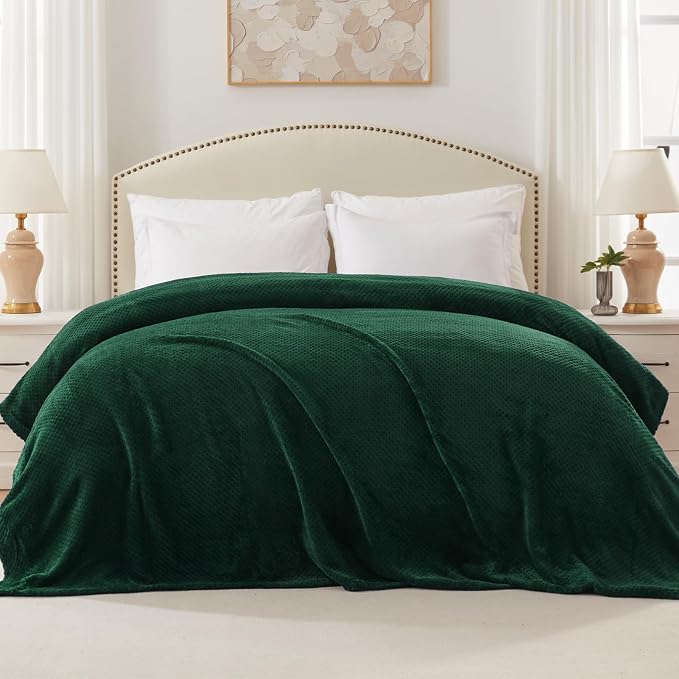 Exclusivo Mezcla Soft Waffle Fleece Bed Blanket Queen Size, Green | Lightweight Plush Blanket for Bed, Bedroom, Cozy Flannel with Waffle Texture, Stylish Home Decor, All Season, 90x90 Inches