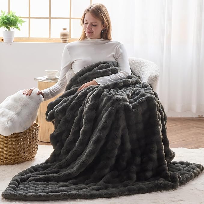NEWCOSPLAY Faux Fur Fluffy Bubble Twin Blanket for Couch, Grey, 60"x80" | Soft Thick Warm Bubble Blanket for Couch Sofa Bed 550GSM, Plush Cozy Luxury Decorative Throw, Gift for Women Men