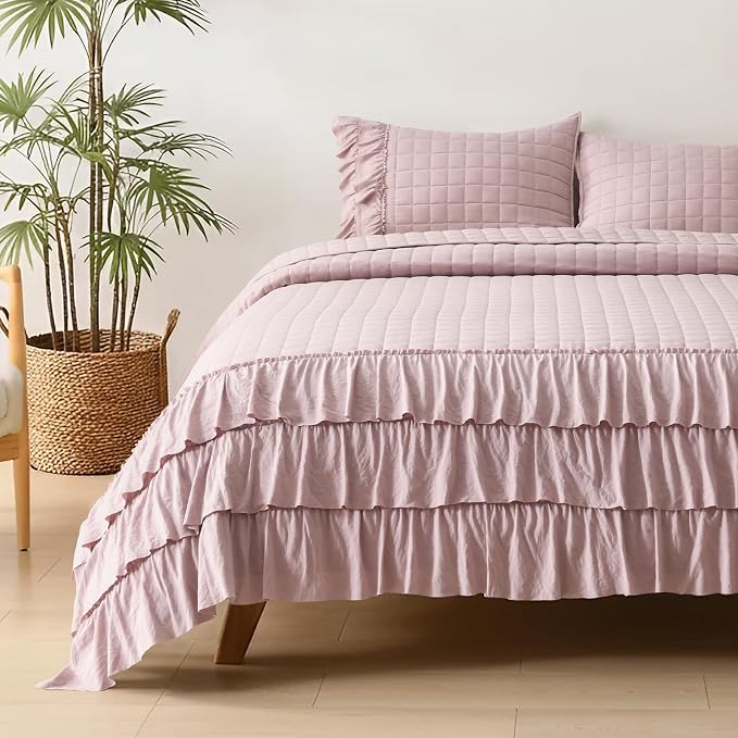 HORIMOTE HOME Dusty Pink Ruffled Quilt Set King Size, Classic Geometric Square Stitched Pattern, Pre-Washed Farmhouse Shabby Chic Microfiber Lightweight Bedding Set Bedspread Coverlet for All Season