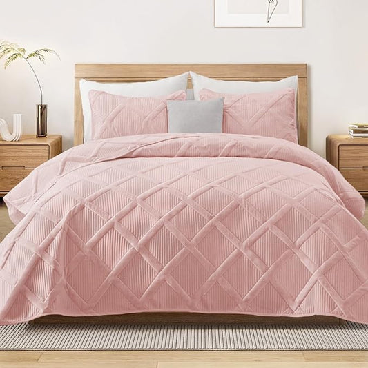 Exclusivo Mezcla Quilts Queen Size, Blush Pink | Soft Bedspreads with 2 Pillow Shams, Modern Striped Pattern, Lightweight Bedding Set Coverlets for All Seasons, 90x96 Inch