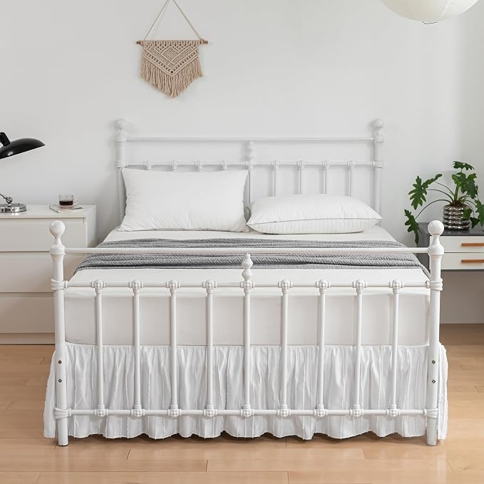Bed Skirt Queen Size, Ruffled Bed Skirts 18 Inch Drop, White | Striped Boho Tufted, with Split Corners, Easy Fit Queen Size Beds, Wrinkle & Fade Free, for Women, Men